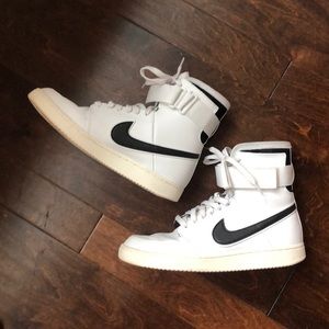 Nike High Top Sneaker